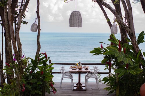 Madeiro Beach Hotel And Resort