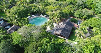 Madeiro Beach Hotel And Resort