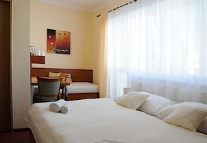 Standard Double Room (2 Extra Beds)