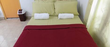 Escritorio, camas extra y wifi gratis