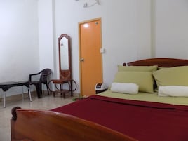 Escritorio, camas plegables/adicionales y wifi gratis