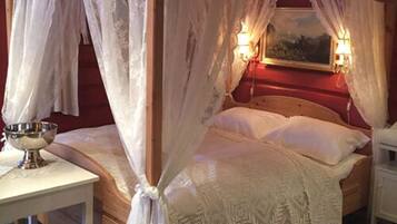 Suite | 1 bedroom, individually decorated, individually furnished