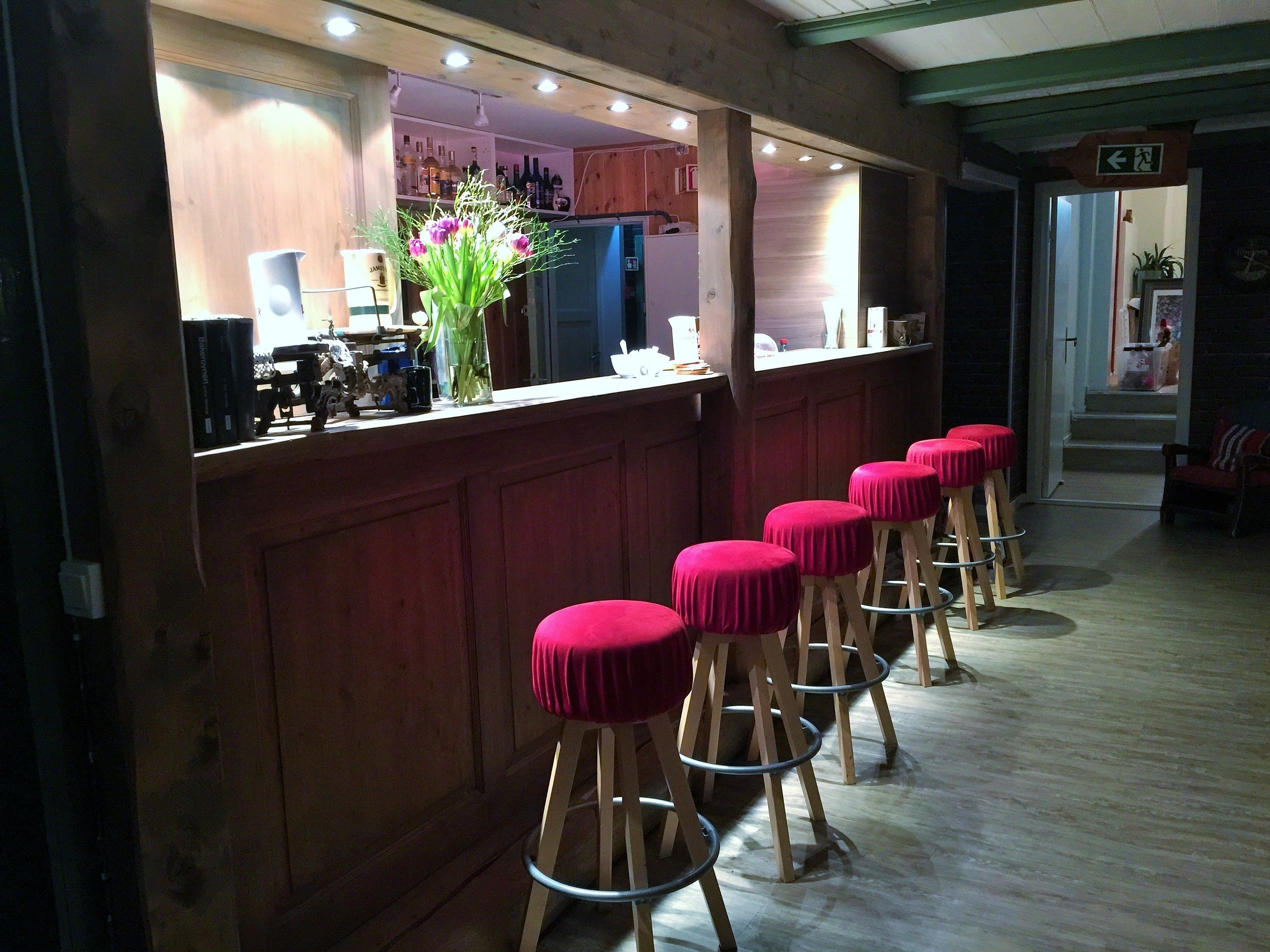 Bar (in der Unterkunft)