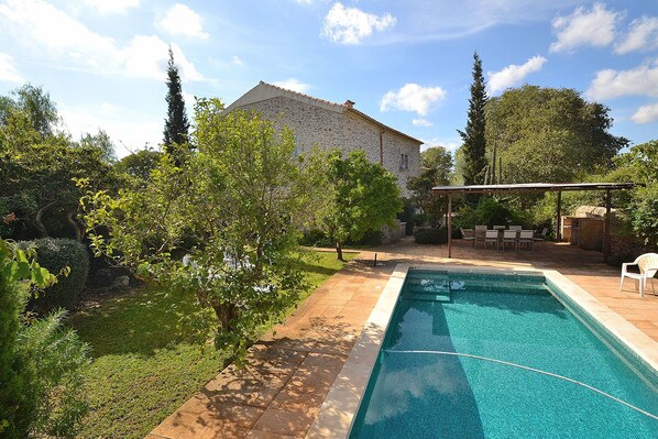 Outdoor pool - Finca LLubí 047 (Llubi)
