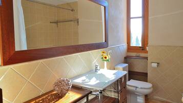 Villa, 4 Bedrooms, Private Pool | Bathroom