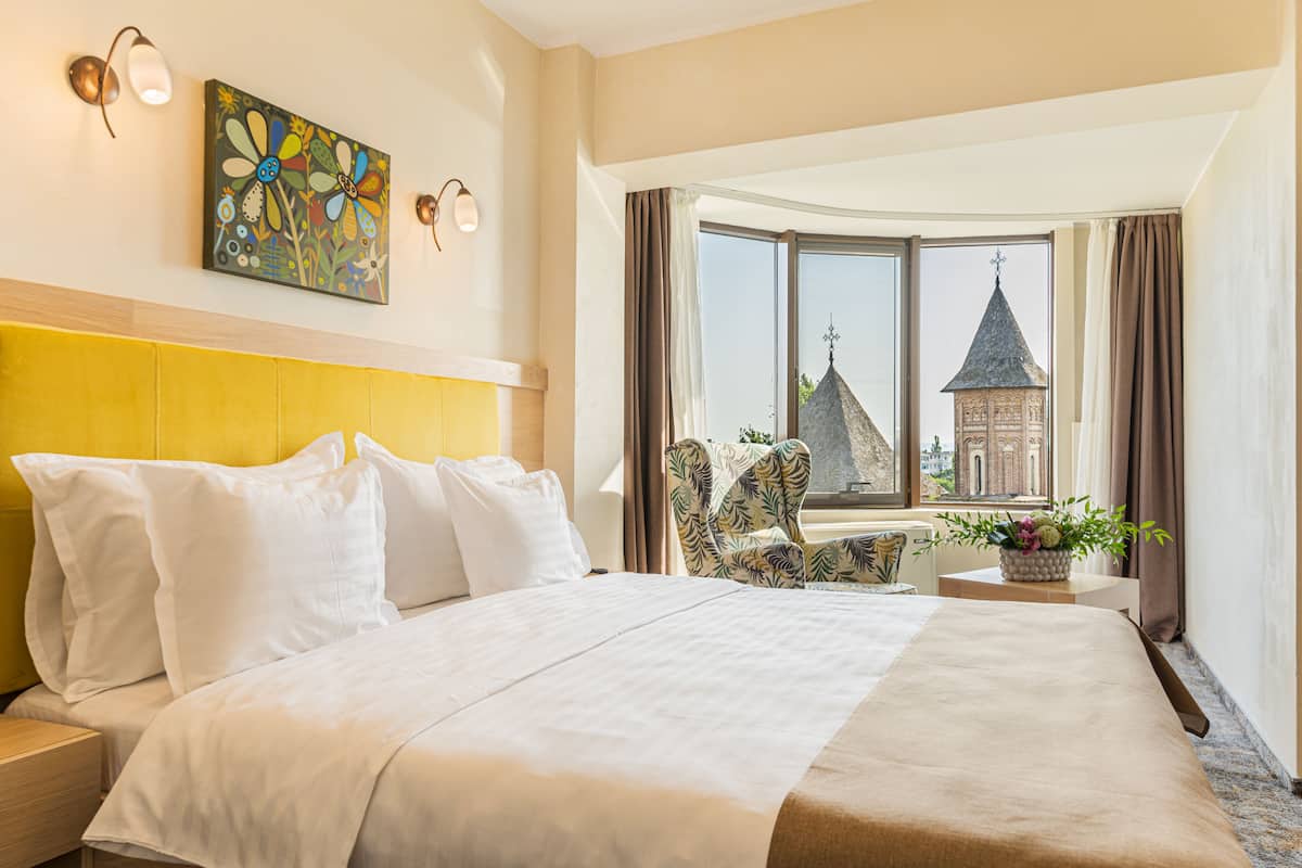 business standard | 1 bedroom, premium bedding, minibar, desk