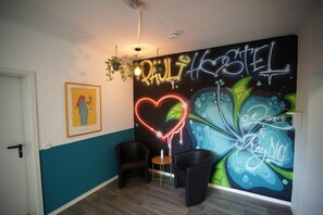 Basic Room | Living area