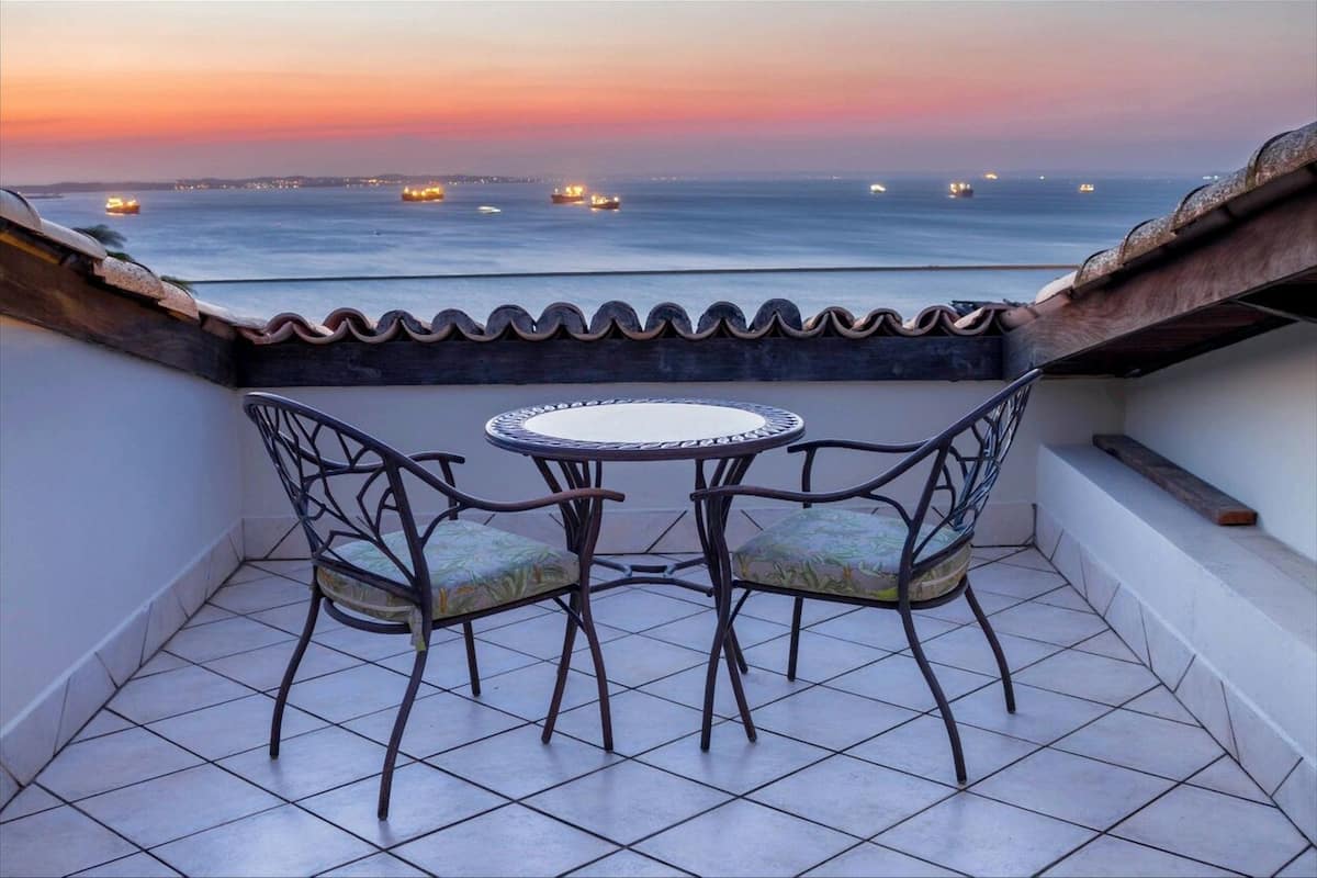 Panoramic Apartment, Kitchenette, Bay View | Beach/ocean view