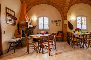Daily buffet breakfast (EUR 5.00 per person)
