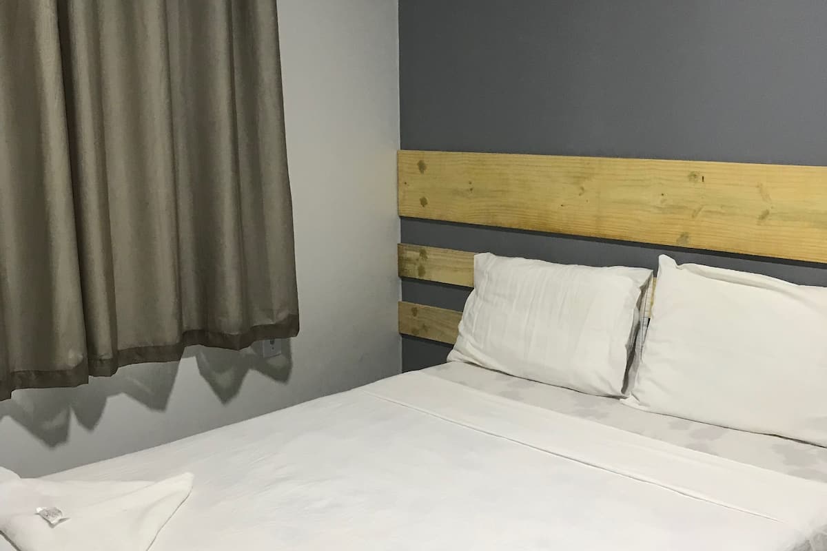 Double Room, 1 Double Bed | Minibar, free WiFi, bed sheets