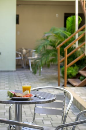 Breakfast buffet - Hotel Pousada Mandacaru (Maceió)