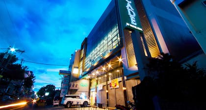 Facade by Hotel Fina