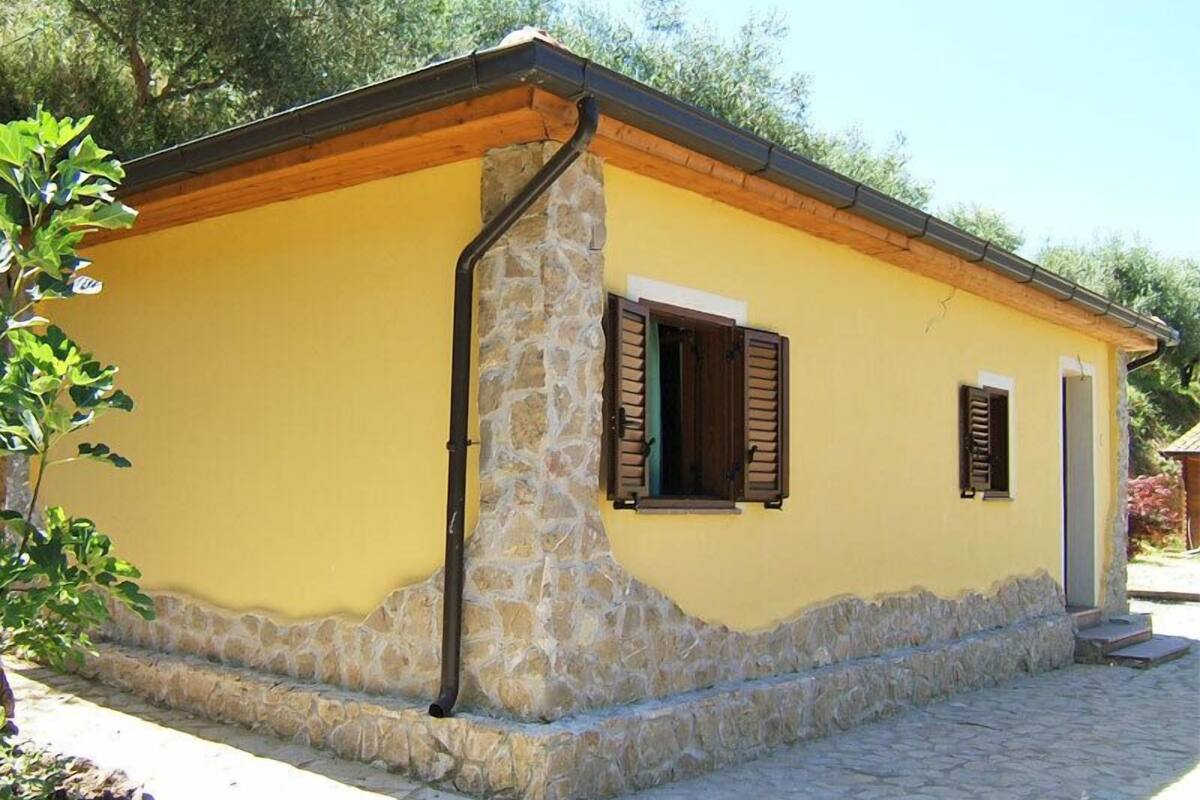 Standard Apartment | Free cots/infant beds, rollaway beds, free WiFi