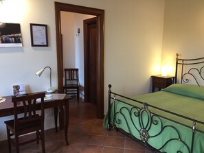 Standard Triple Room | Desk, soundproofing, bed sheets, wheelchair access - Agriturismo Arangea (Lequile)