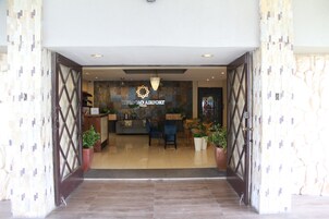 Fachada de la propiedad