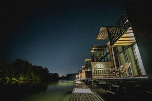 Floating Villas | Terrace/patio - Kwai Tara Riverside Villas (Sai Yok)