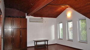Superior Quadruple Room - 10 Coins Hostel (Sofia)
