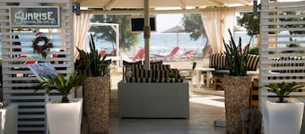 Akrogiali Hotel