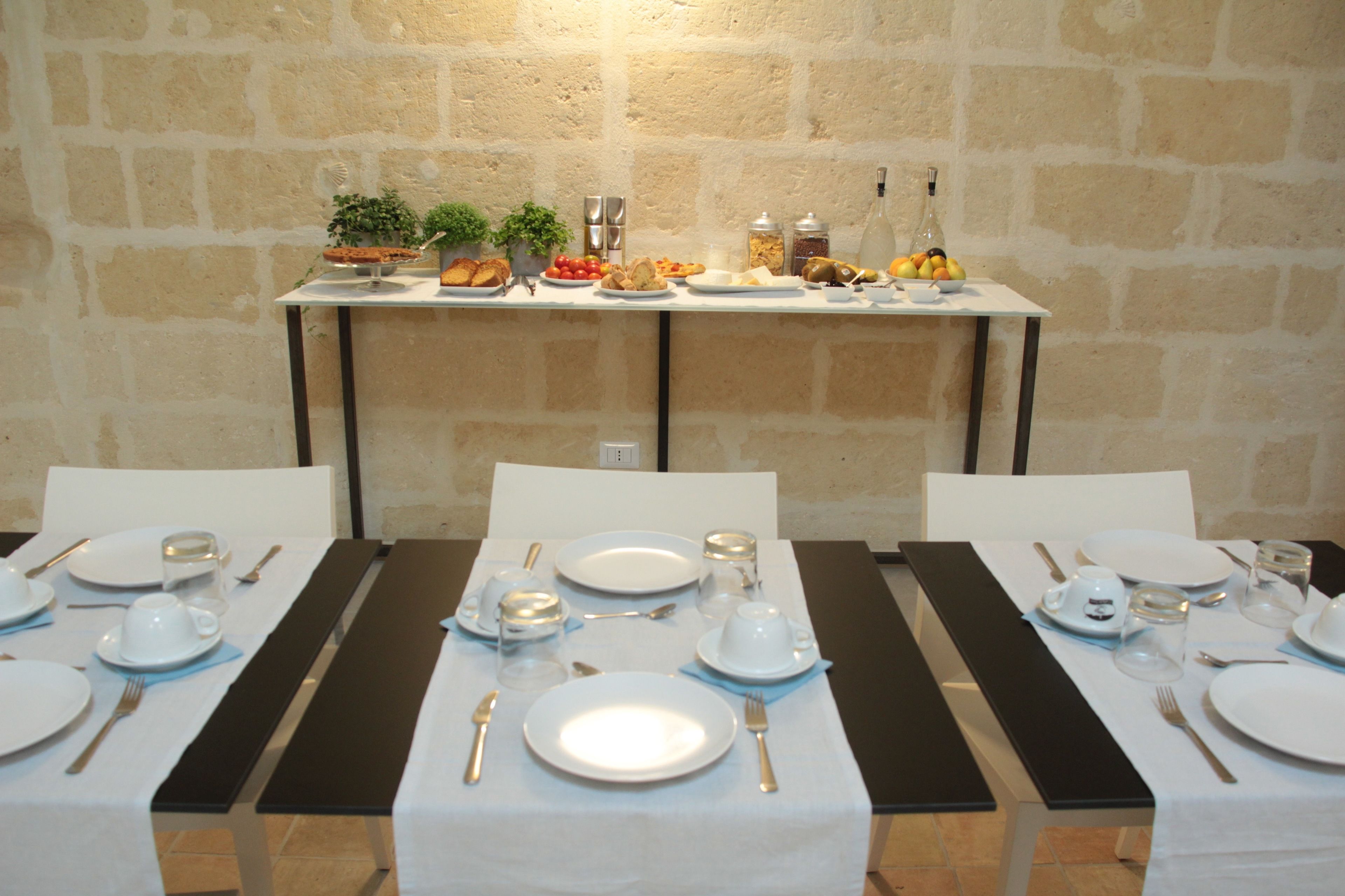 每日供应欧陆式早餐（每人 EUR 8）