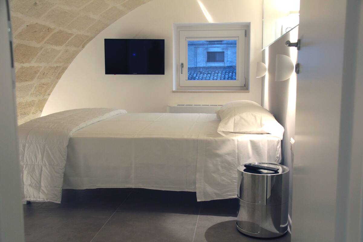 Traditional Double Room (Grotta) | Premium bedding, minibar, in-room safe, soundproofing