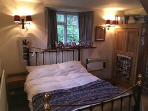 Decoración personalizada, muebles diferentes y wifi gratis 