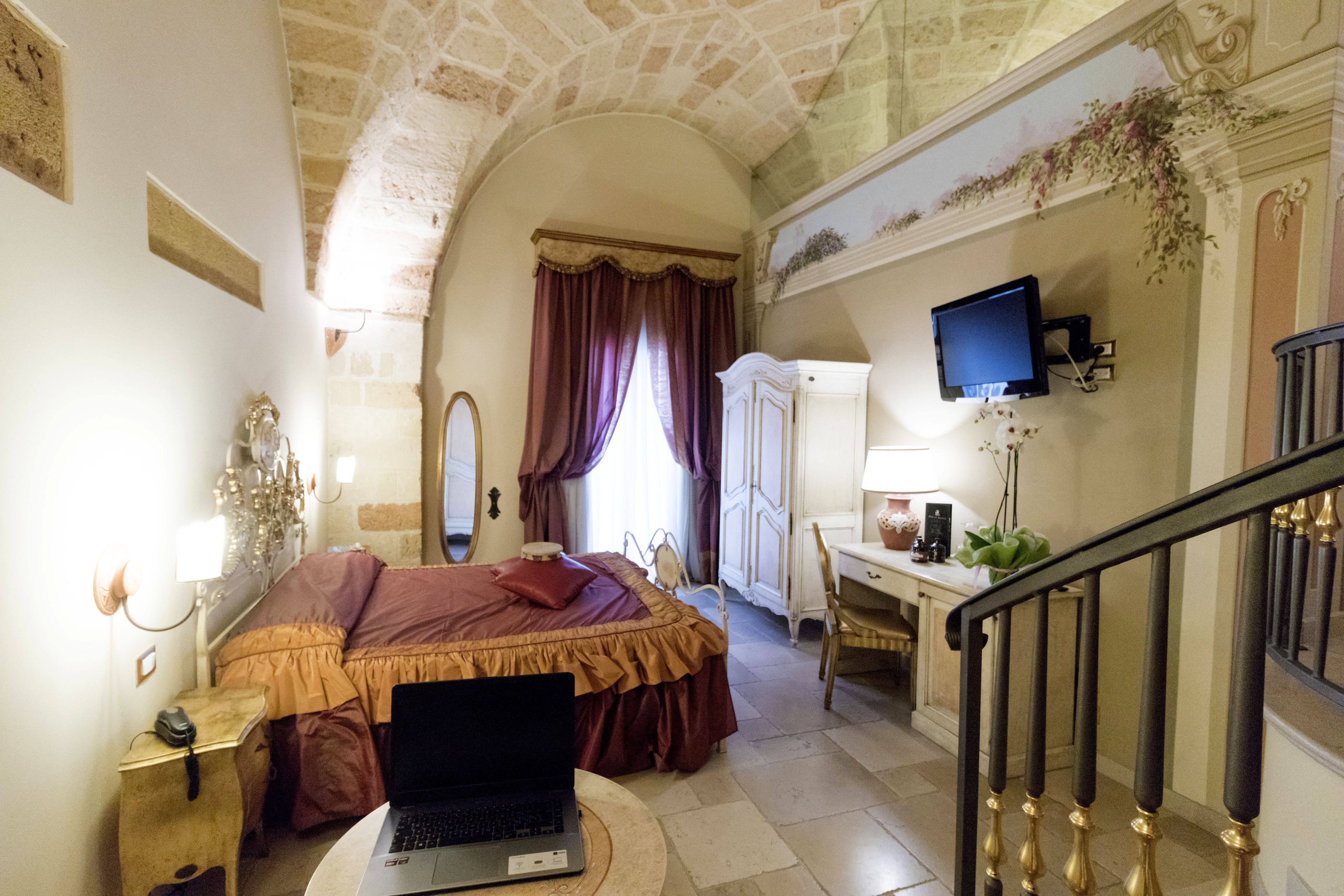 superior room | minibar, in-room safe, desk, soundproofing