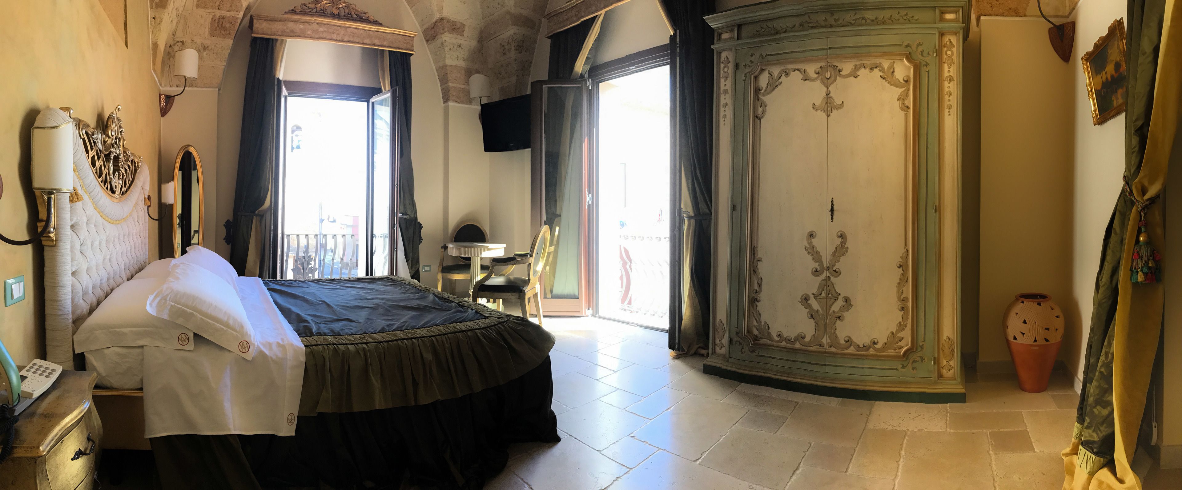 superior room | minibar, in-room safe, desk, soundproofing