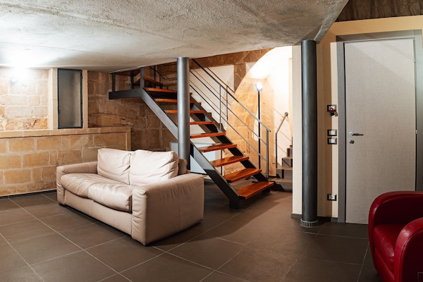 Junior Suite | 1 bedroom, soundproofing, free WiFi, bed sheets