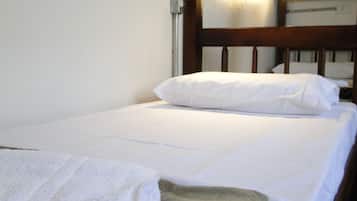 Dormitorio condiviso Comfort, dormitorio misto (5 camas) | Tende oscuranti