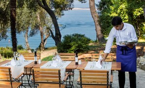 Outdoor dining - Bed and Breakfast Saint Alliance (Crikvenica)