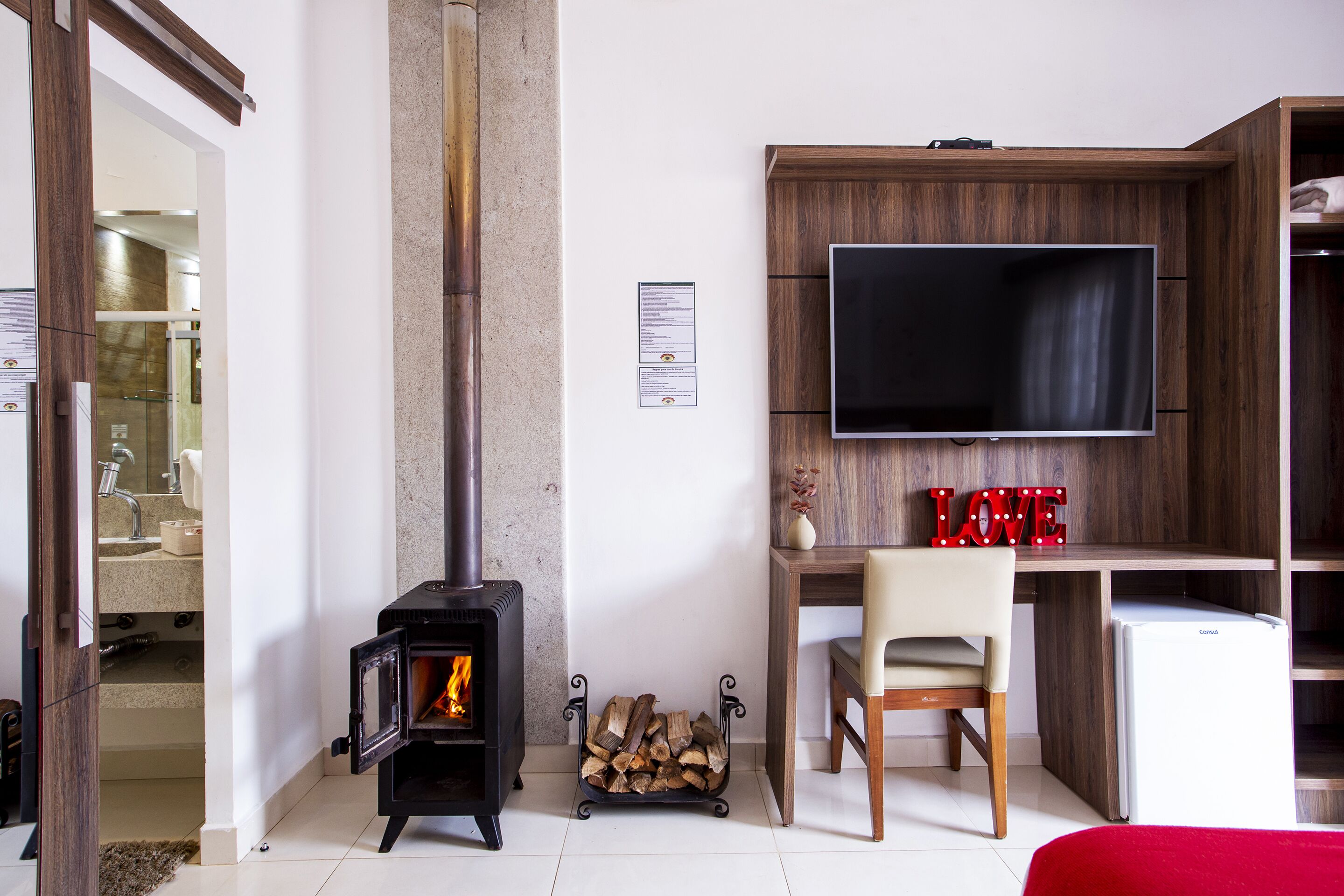 pinot noir com hidromassagem dupla | mini fridge