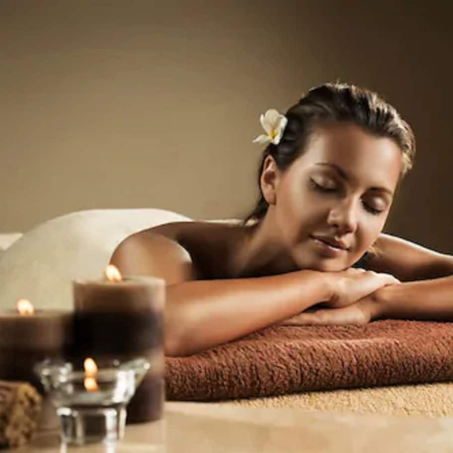 Couples treatment rooms, body treatments, hydrotherapy, aromatherapy