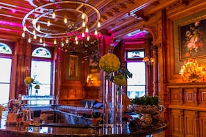 Bar (on property) - Le Mount Stephen (Montreal)