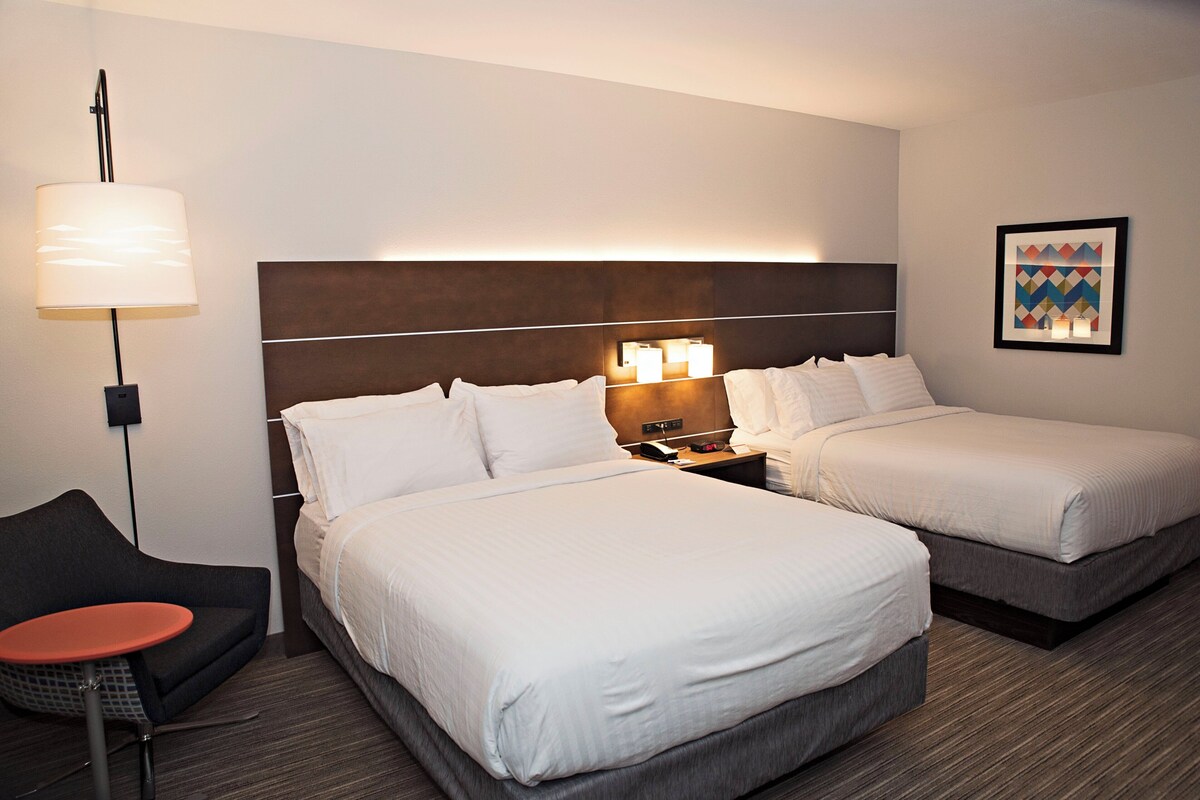 In-room safe, desk, blackout drapes, iron/ironing board