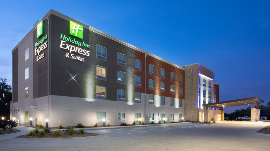 Holiday Inn Express & Suites Sterling by IHG