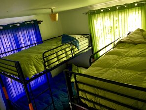 Chambre Quadruple Standard, 1 chambre, salle de bains commune