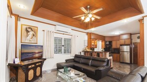 Comfort-Villa, 5 Schlafzimmer | Wohnzimmer