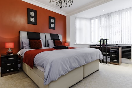 Double Room, Shared Bathroom (Cherry Room) | 1 bedroom, individually decorated, individually furnished