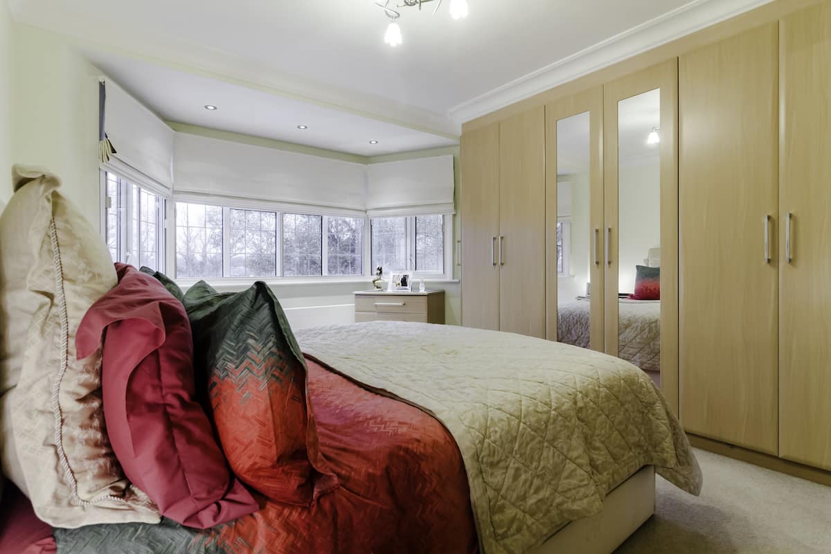 Deluxe-dobbeltværelse - eget badeværelse - udsigt til have (Mint Room) | 1 soveværelse, individuelt design, individuel indretning