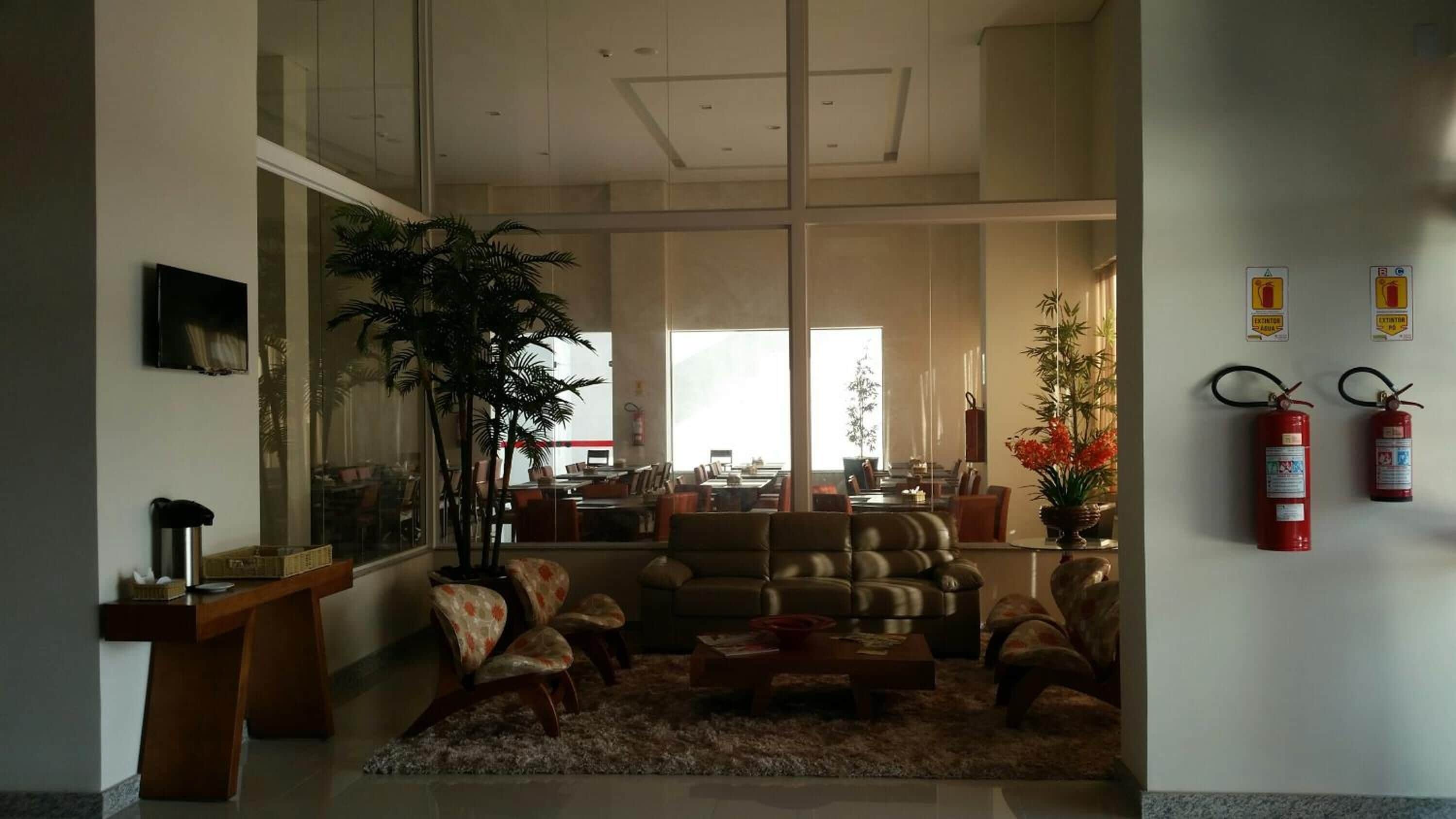 المنشأة من الداخل