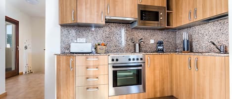 Superior Apartment, 1 Bedroom, Terrace | Private kitchen