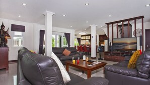 Living room - Baan Calypso (Pattaya)