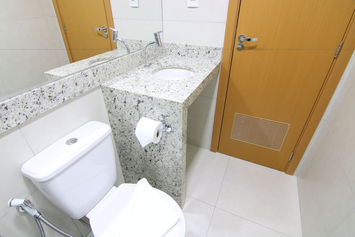 executive twin room | bathroom | shower, free toiletries, hair dryer, towels