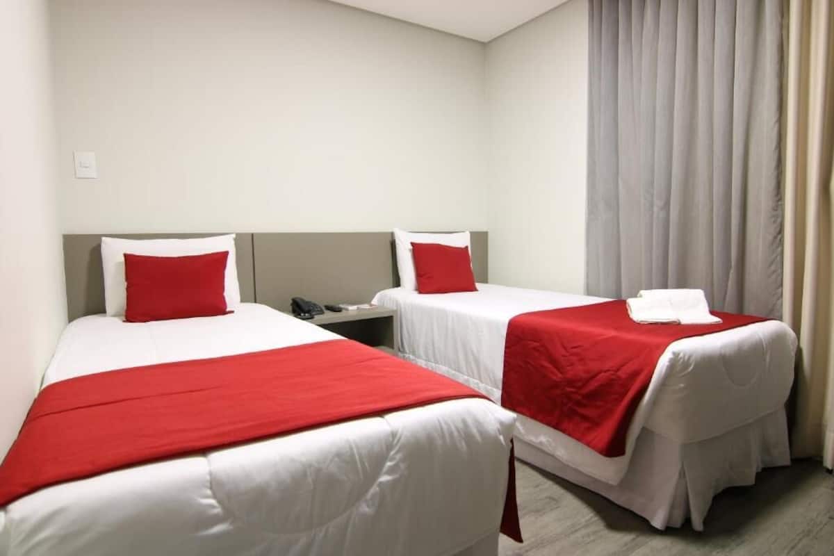 1 bedroom, minibar, desk, laptop workspace