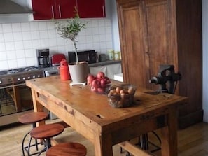 Comfort cottage, en-suite badkamer, uitzicht op tuin (L'atelier du cottage) | Restaurant