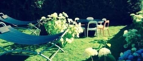 Comfort-Ferienhaus, mit Bad (Gite cottage d'hamicourt) | Aussenbereich
