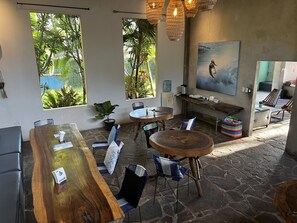 Breakfast, lunch and dinner served - Hotel Alma Azul (El Cuco)