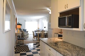 Condo, 2 Bedrooms | Interior