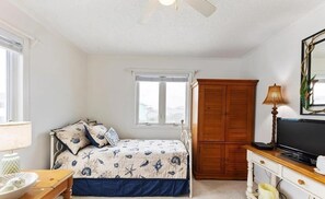 Condo, 2 Bedrooms | 2 bedrooms, free WiFi, bed sheets