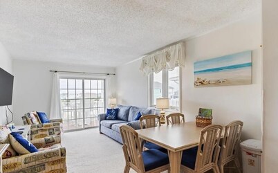 Beauty & The Beach-8B - 2 Br Home